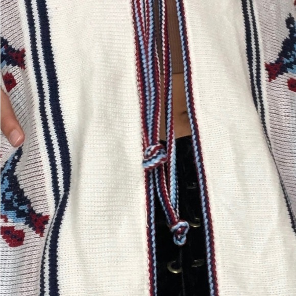 Retro 60’s 70’s Rare Bluebird Boho Rug Western Poncho w/ Fringe Hem & Tie Front - Picture 10 of 16